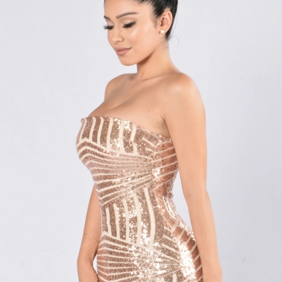 Breathtaking Dress - Picture 3 of 5